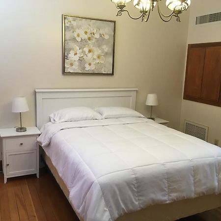 Hotel Burgess Reedley Eksteriør billede