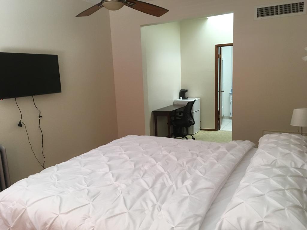 Hotel Burgess Reedley Eksteriør billede