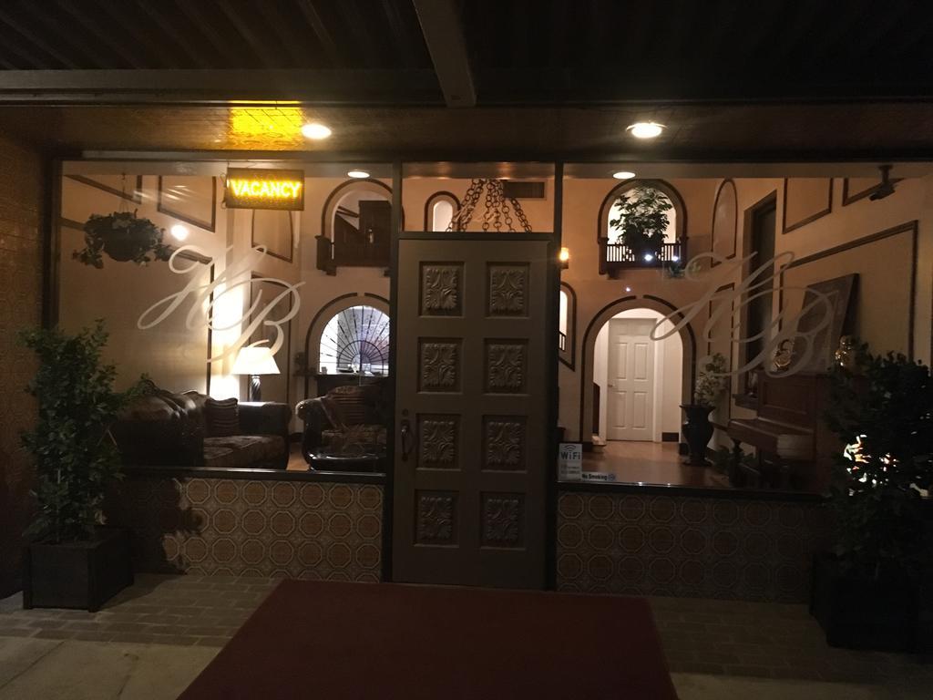 Hotel Burgess Reedley Eksteriør billede
